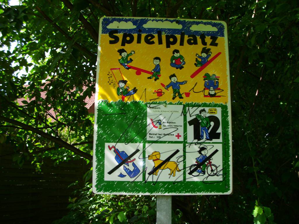 Foto /pics/24221-213-kinderspielplatz_uhlenhoern.jpg