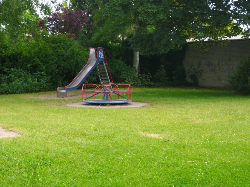 Foto /pics/5132-422-kinderspielplatz_elswigstrasse__7_.jpg