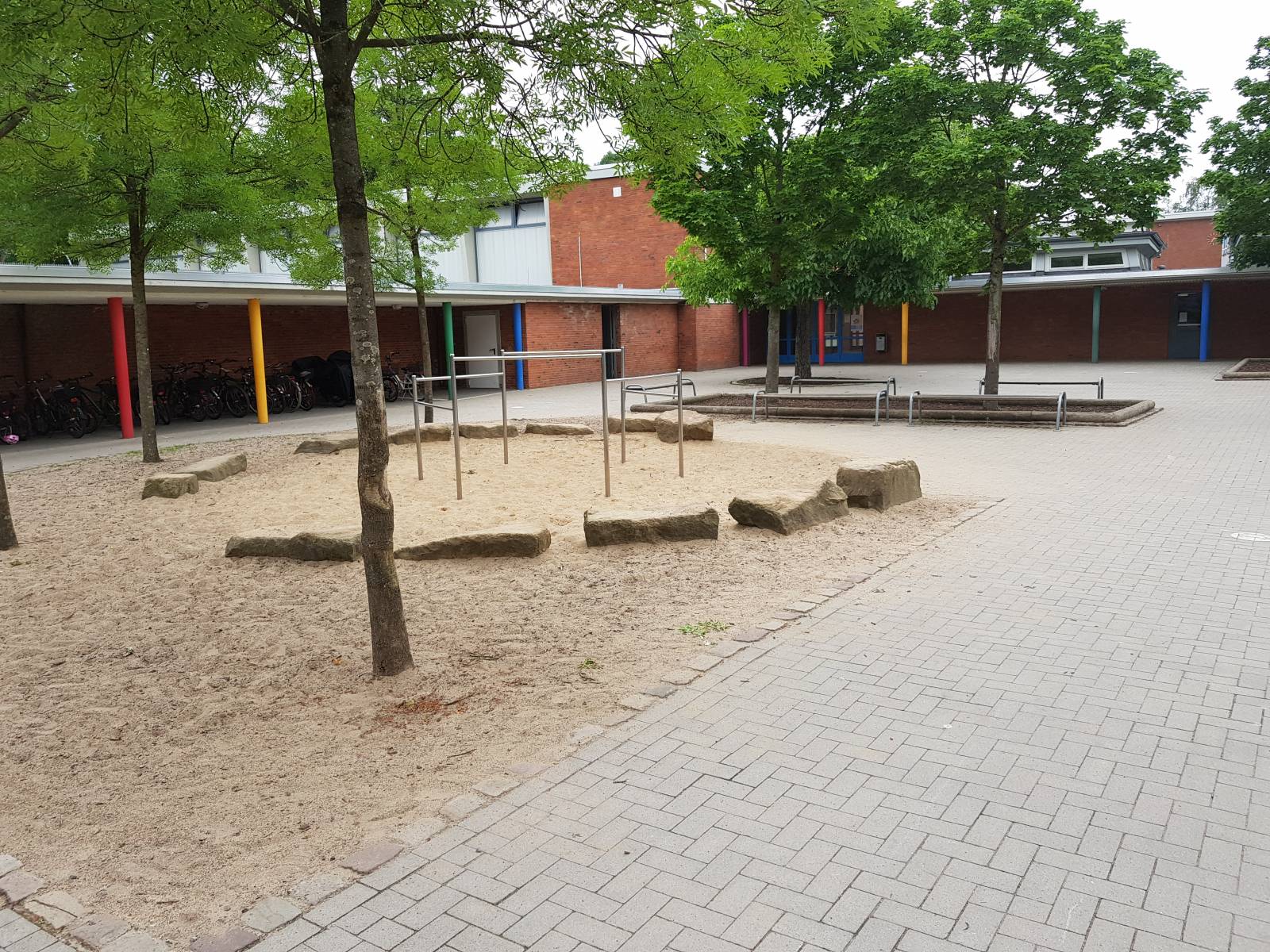 Spielplatz Grundschule unter dem Regenbogen in Oldenburg