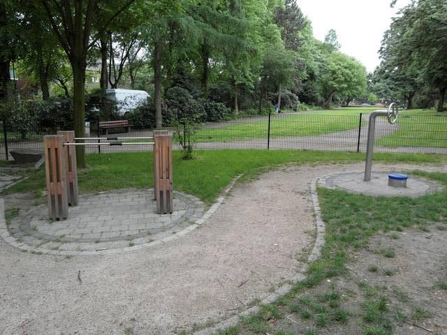 Spielplatz Mehrgenerationenspielplatz in Duisburg